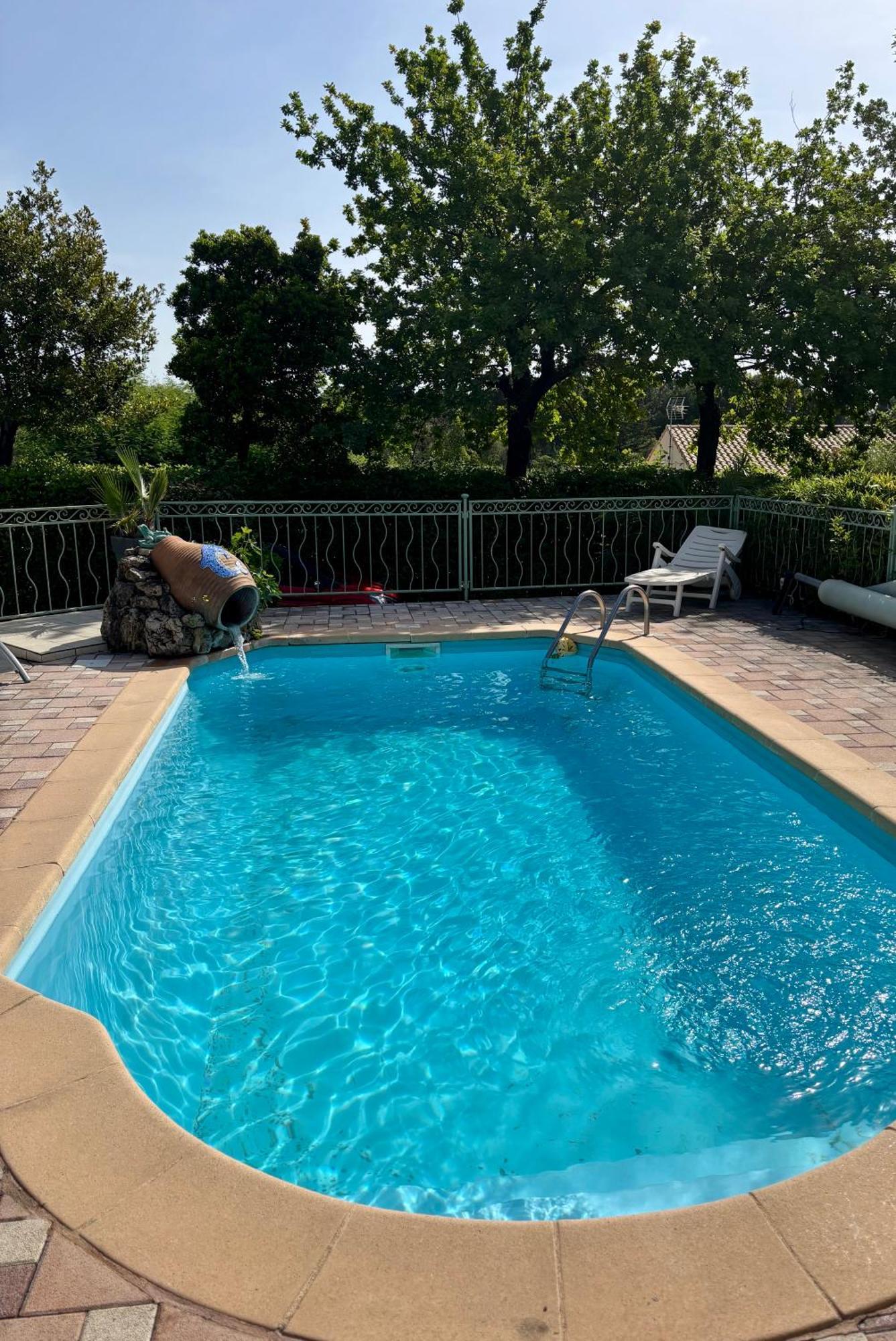 La Cigaliere 1 Charmant T1 Bis Avec Terrasse Dans Villa Sollies-Ville Esterno foto